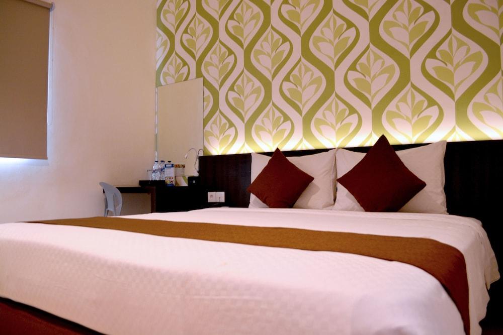 Hotel 88 Embong Kenongo - Kayun By Wh Surabaya Exterior photo