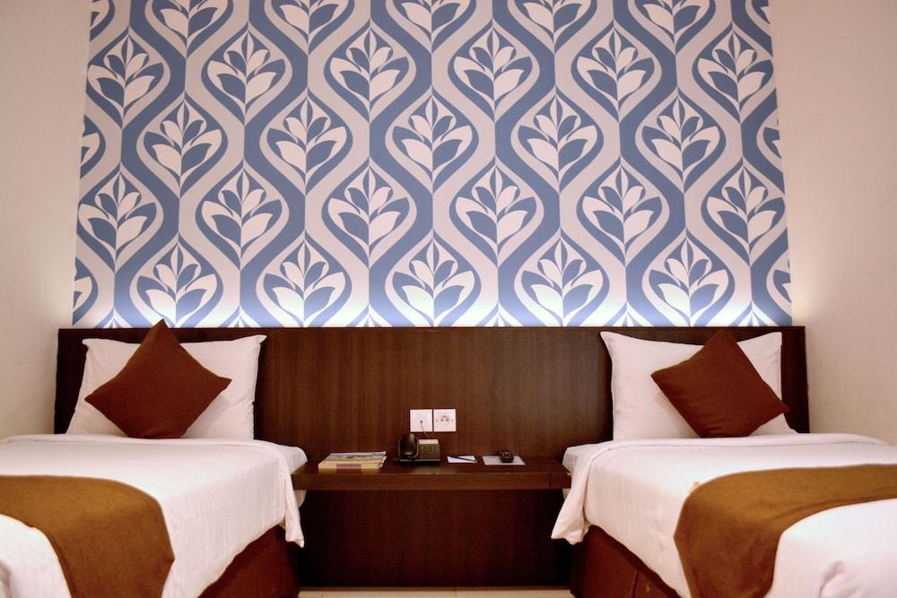 Hotel 88 Embong Kenongo - Kayun By Wh Surabaya Exterior photo
