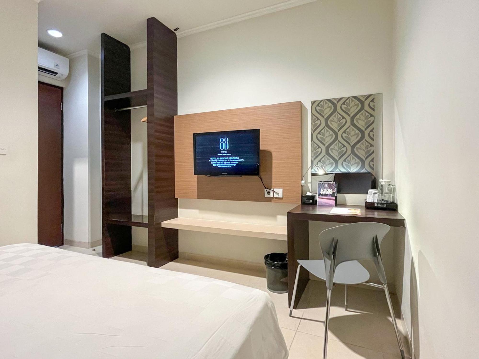 Hotel 88 Embong Kenongo - Kayun By Wh Surabaya Exterior photo