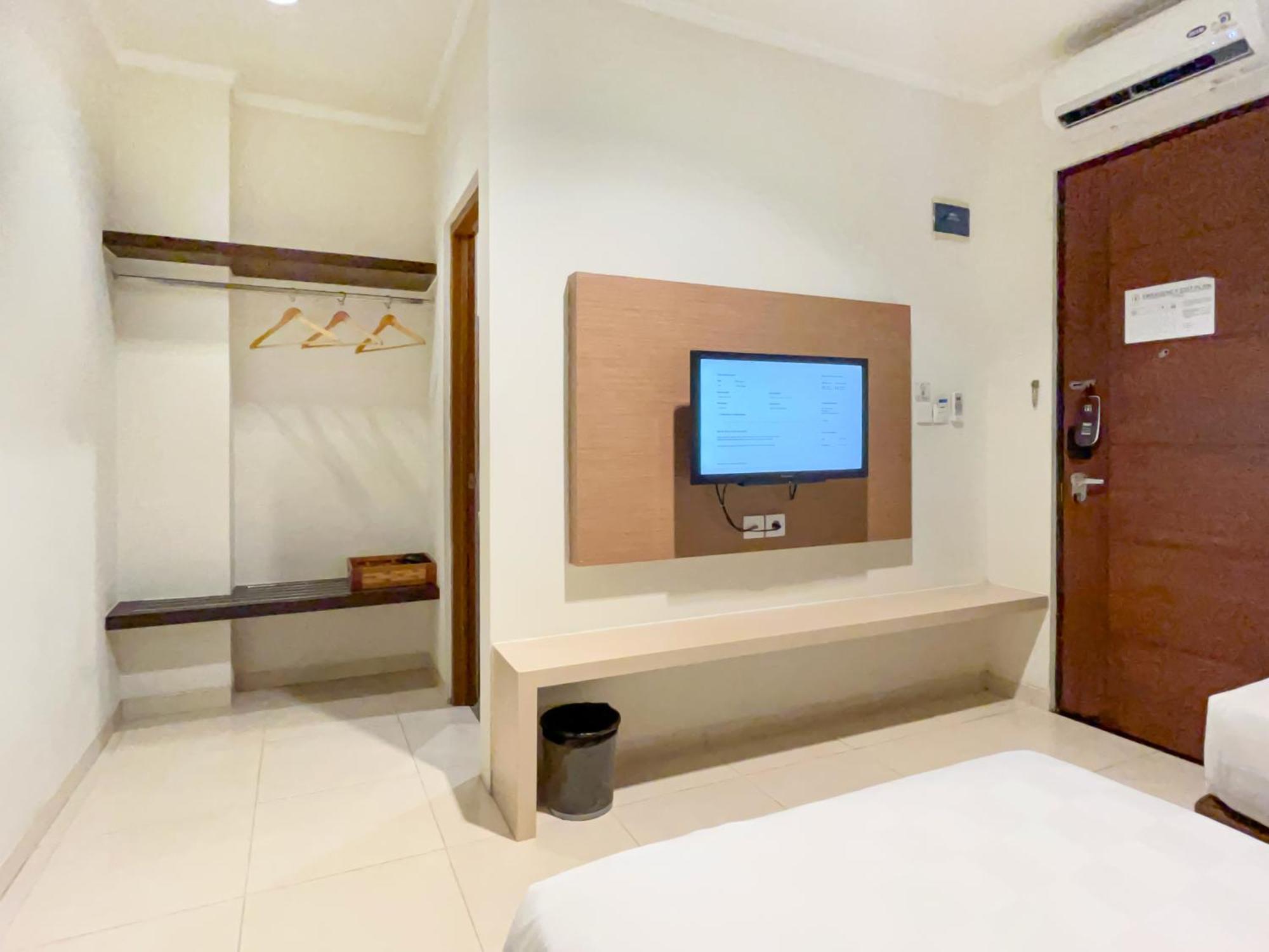 Hotel 88 Embong Kenongo - Kayun By Wh Surabaya Exterior photo