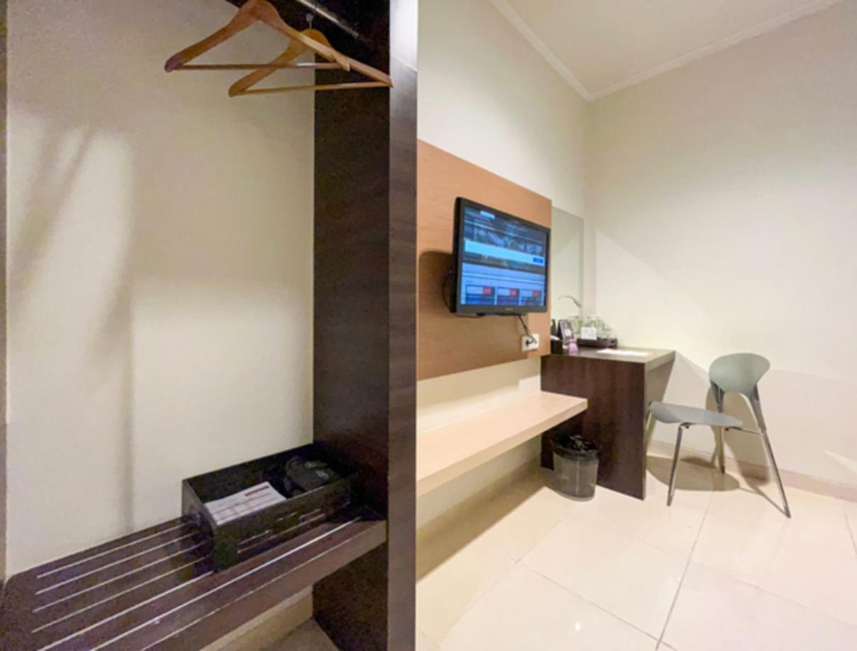 Hotel 88 Embong Kenongo - Kayun By Wh Surabaya Exterior photo