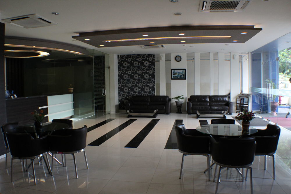 Hotel 88 Embong Kenongo - Kayun By Wh Surabaya Exterior photo